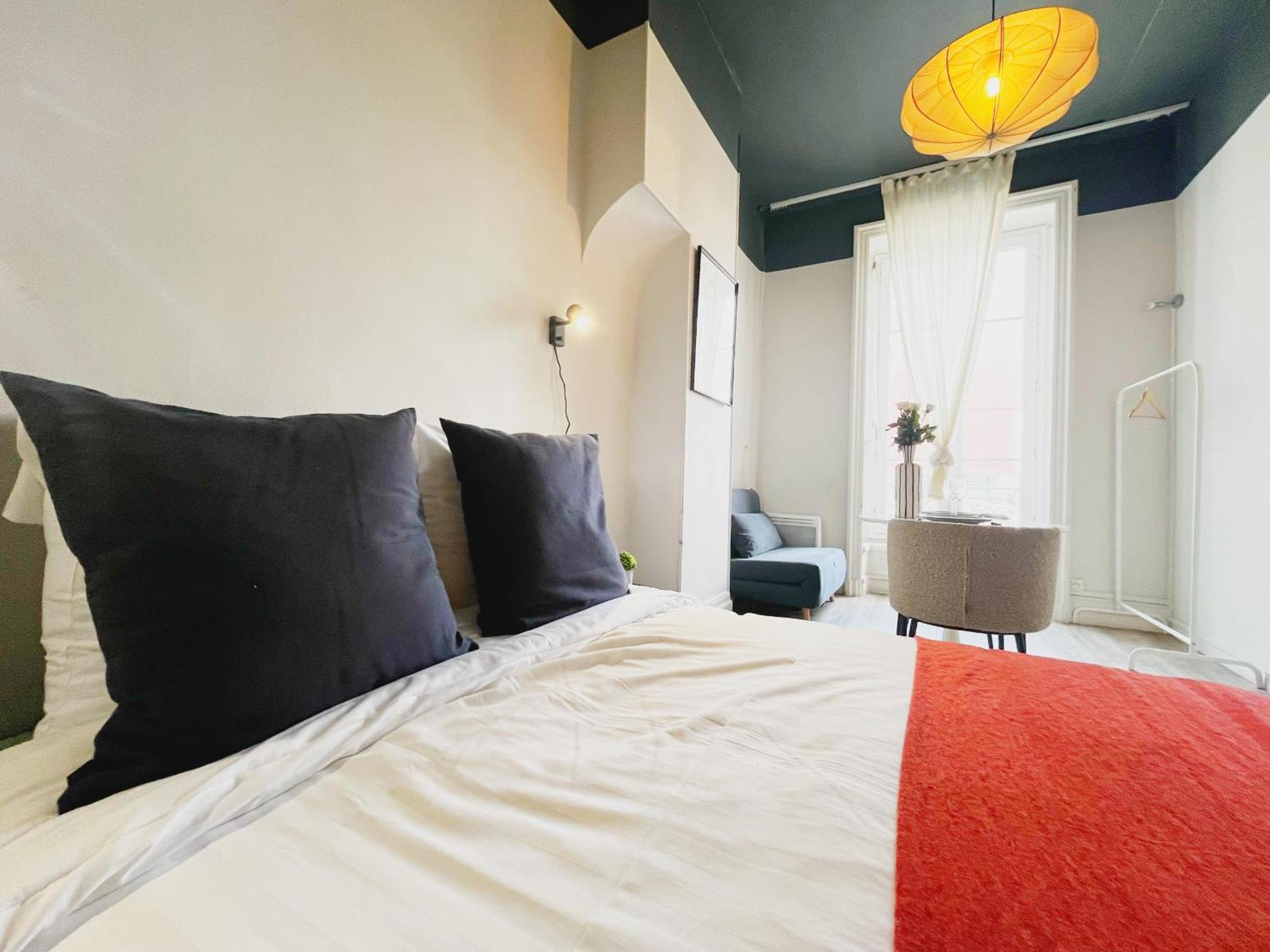 Suite Opium Lyon Exterior photo